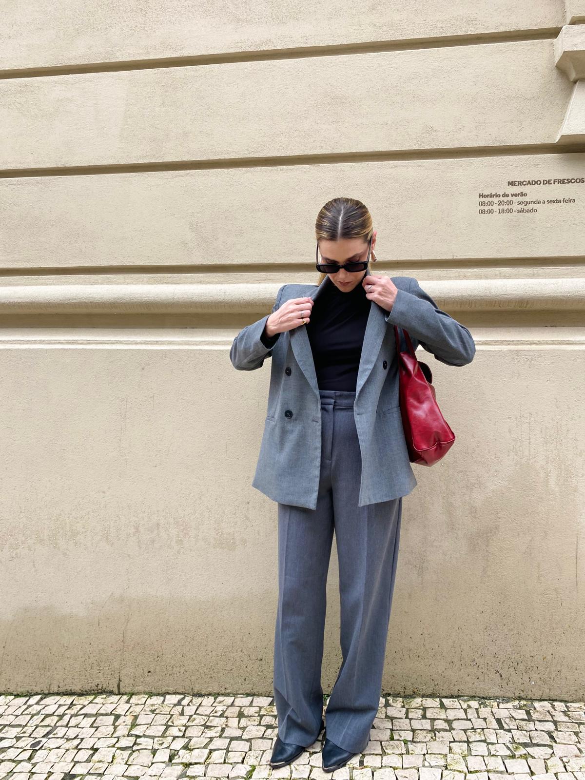 PINSTRIPED GREY BLAZER