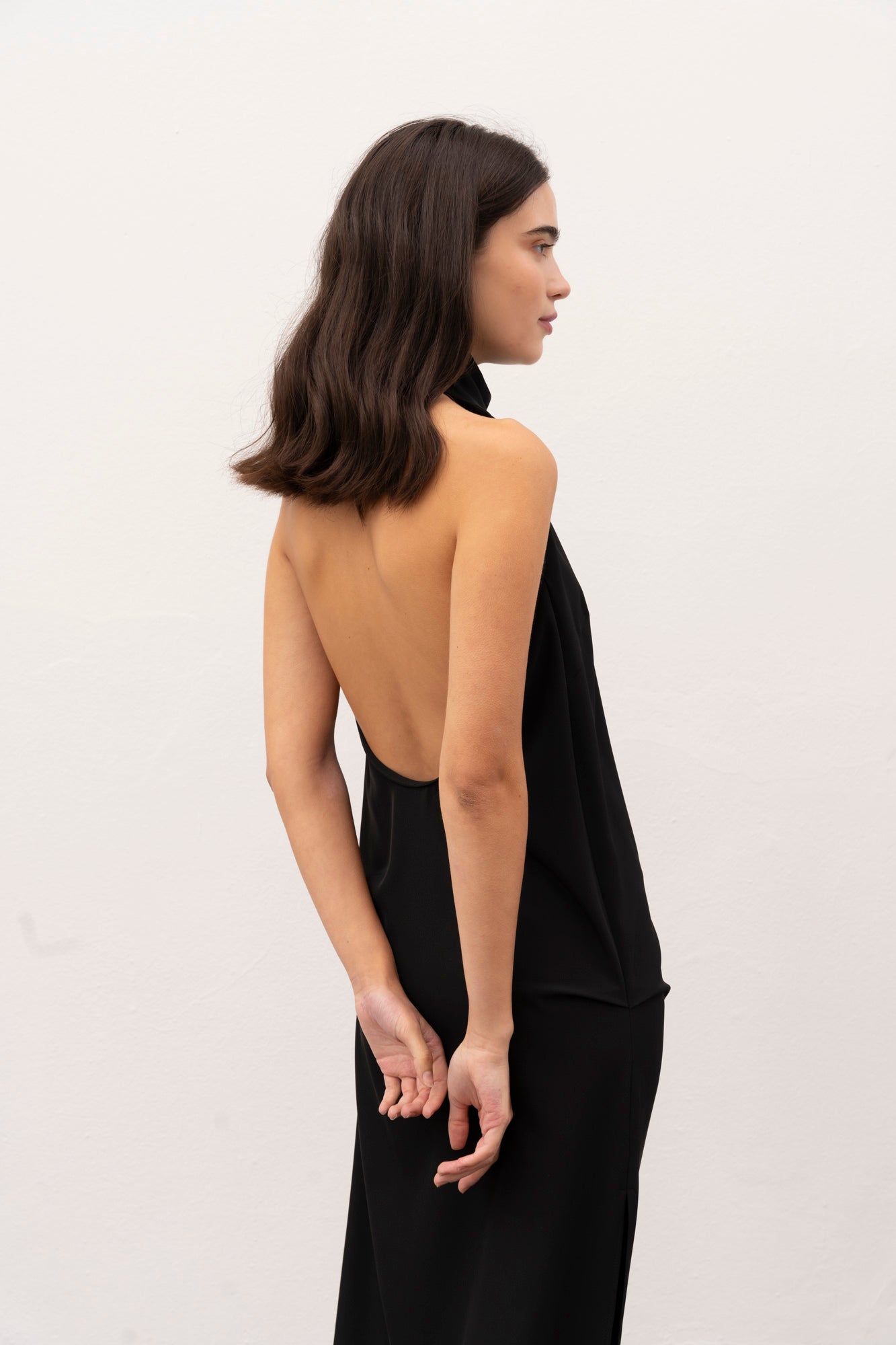 HALTER NECK DRESS WITH A FRONT SLIT